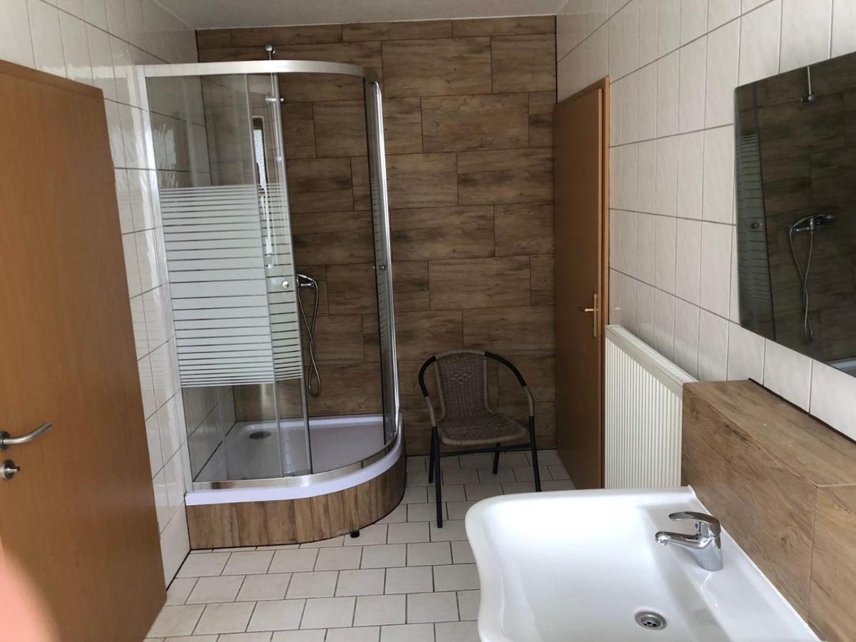 Monteurzimmer Thalfried Ruhla Eksteriør billede